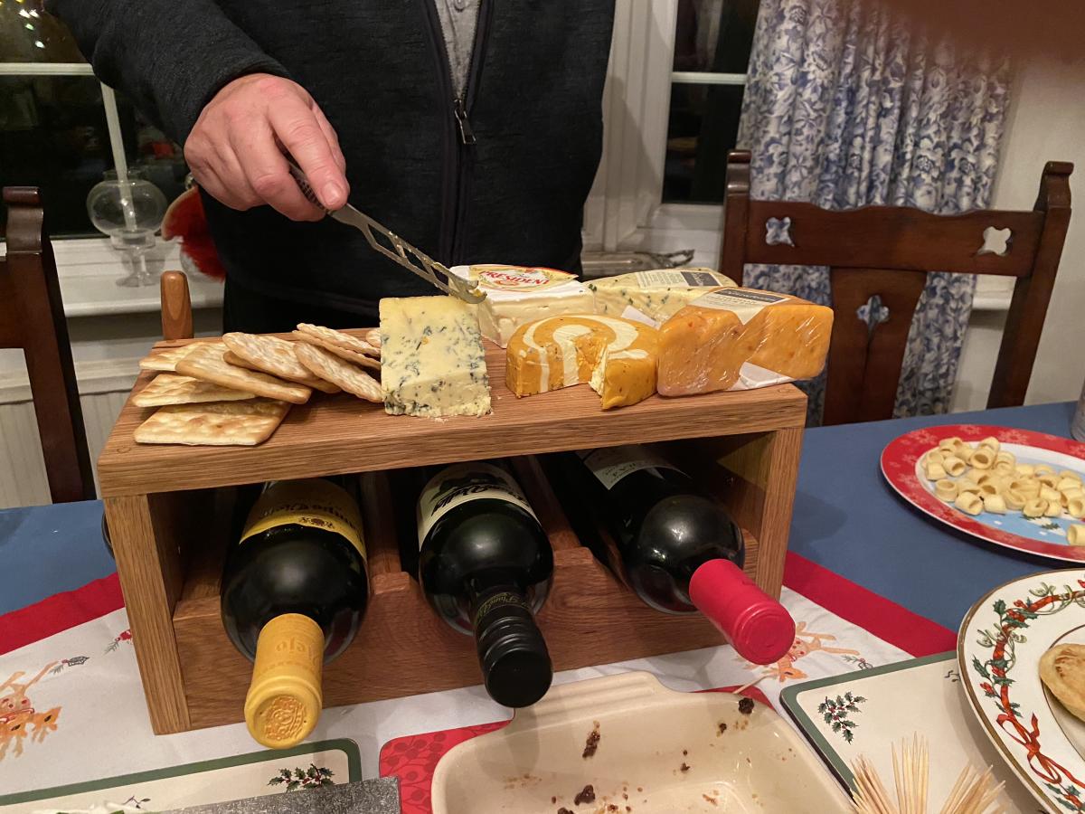 Wine and cheese online caddy